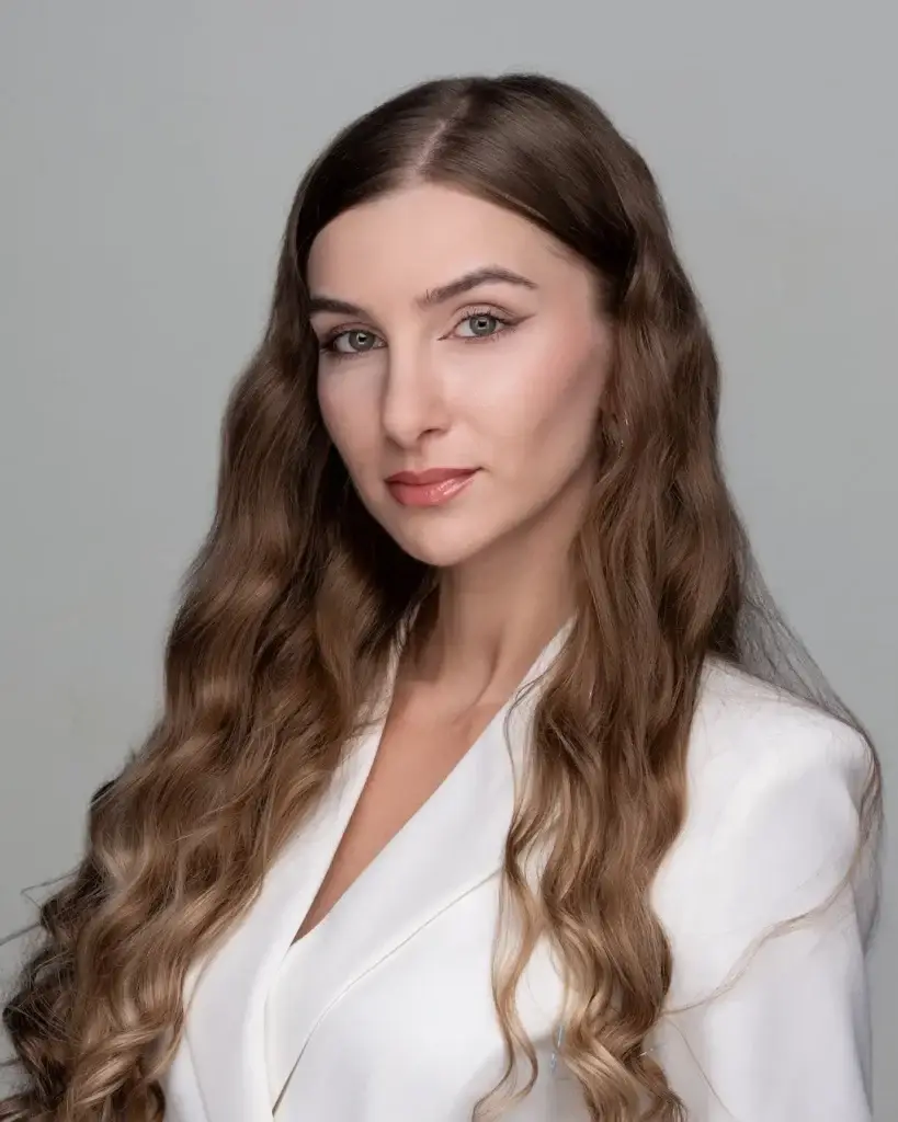 Yasmina Macovei - Senior Associate